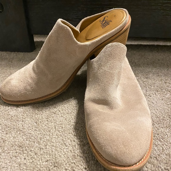 Women’s SOFFT brand light tan mules, size 8.5 - Picture 2 of 3
